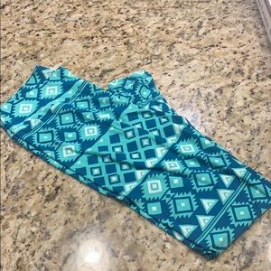 LuLaRoe tall and curvy leggings
